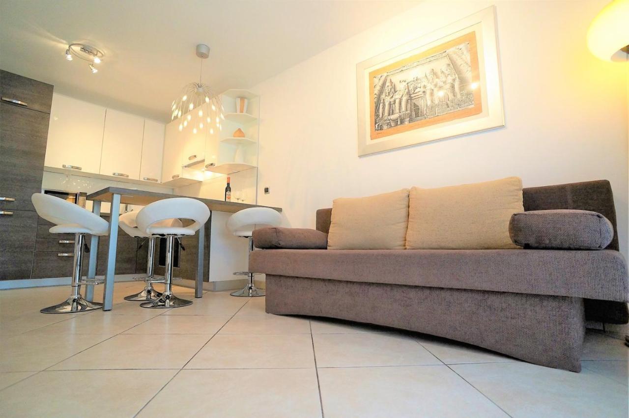 Holiday House Queens With Sea View Selce Exterior foto